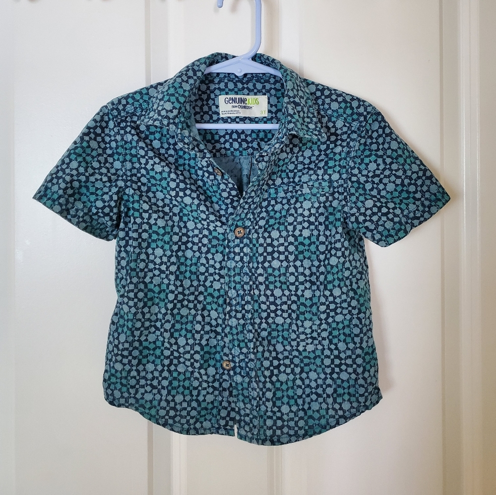 Osh Kosh toddler short sleeve button down. Size 3T